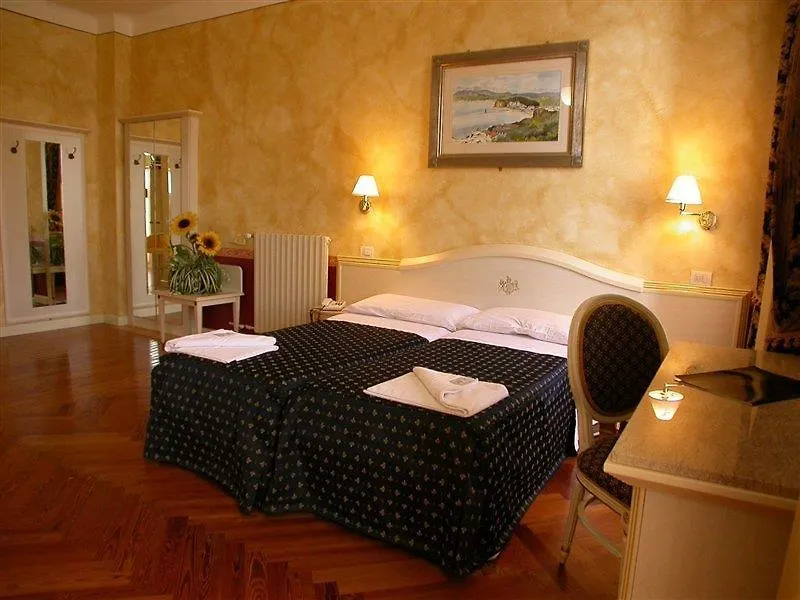 Britannia Excelsior Hotel Lake Como